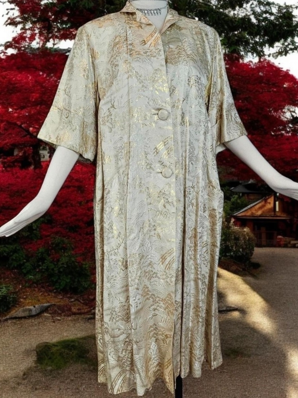 1950s/1960s Vintage Retro Japanese Lamé Gold/Cream Brocade Jacket Housecoat